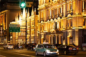 浪漫夜晚：在上海的西餐厅