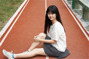 The most beautiful viewing platform in the night Shanghai, overlooking the city's neon lights and shadows!